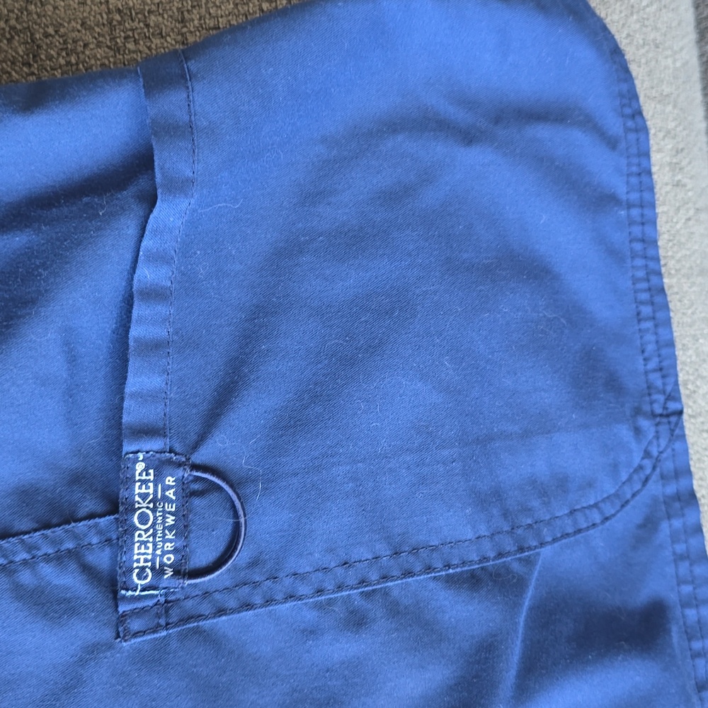 Cherokee Scrub top - Picture 3 of 4